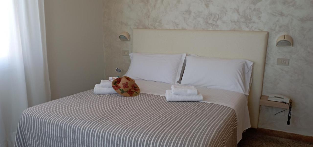 Hotel Raul リッチョーネ エクステリア 写真