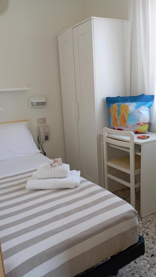 Hotel Raul リッチョーネ エクステリア 写真